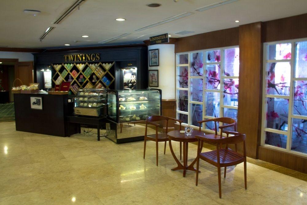 The Sunan Hotel Solo Exterior foto