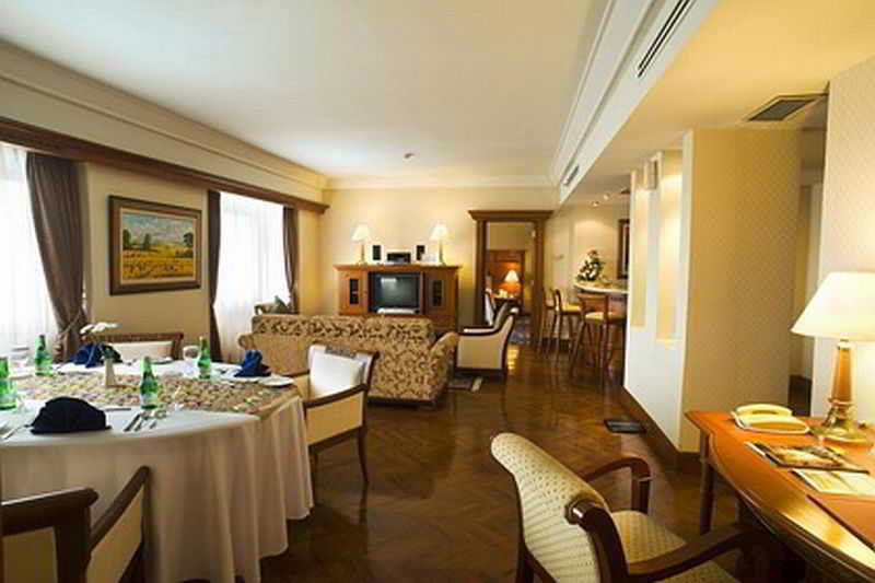 The Sunan Hotel Solo Exterior foto