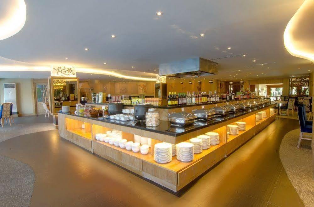 The Sunan Hotel Solo Exterior foto